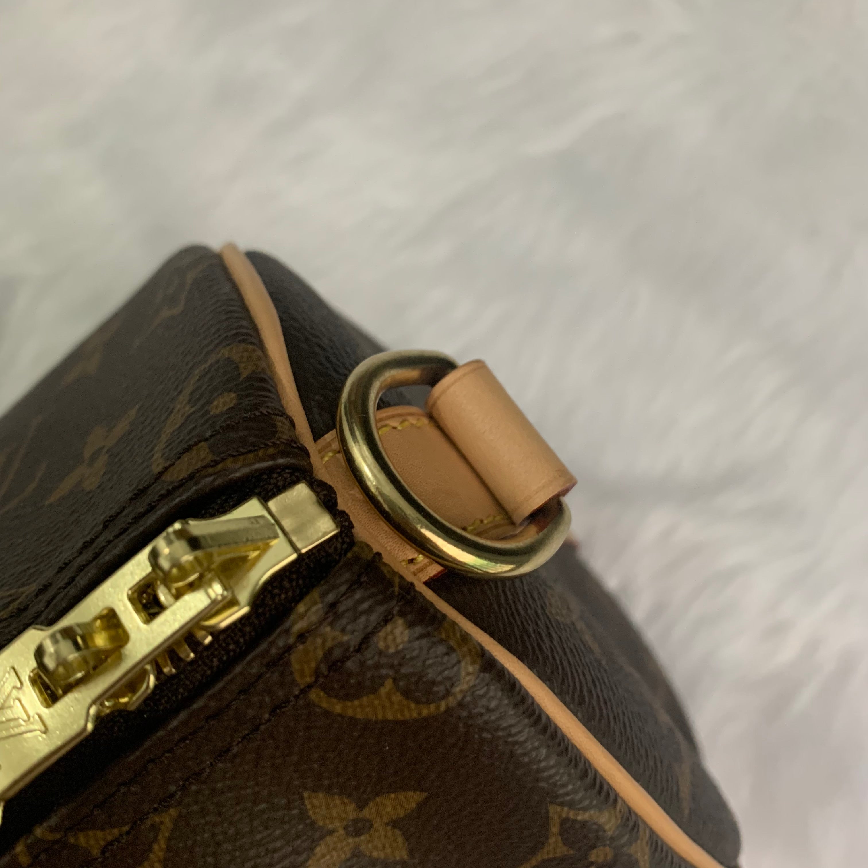 Authentic Preloved Louis Vuitton Vintage Epi Leather Speedy 25 Satchel –  Country Gurl Boutique